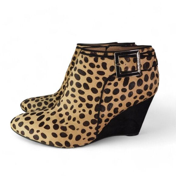 Isaac Mizrahi Leopard Print Pony Hair Wedge Ankle Booties Women's 8.5 - Picture 2 of 12
